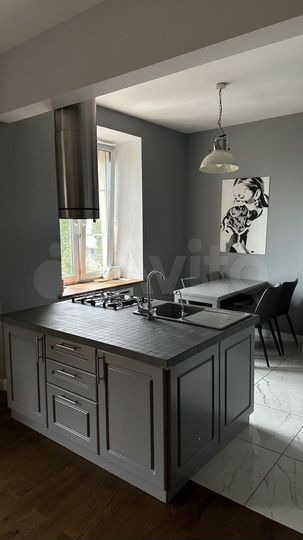 2-к. квартира, 56 м², 3/6 эт.