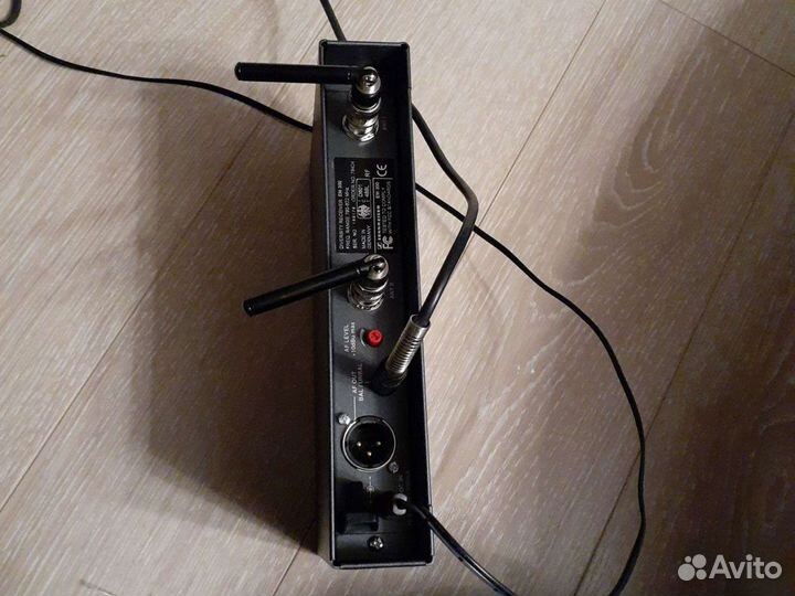 Радиосистема микрофонная Sennheiser EM 300 G1 с ми