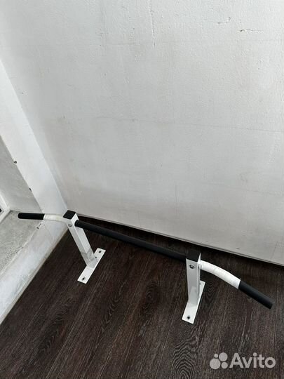 Турник настенный бу