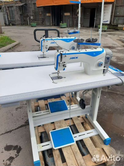 Швейная машина Jack f4