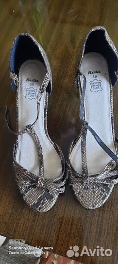 Босоножки 39