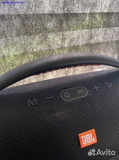 Ваши любимые хиты с колонкой JBL