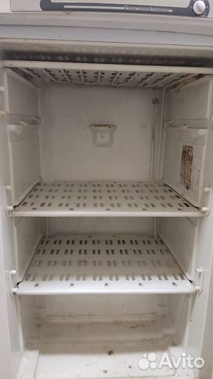 Морозильная камера Indesit SFR 100