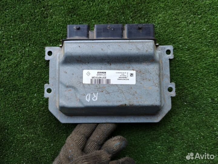 Блок управления на Renault Duster 2,0л Каптюр