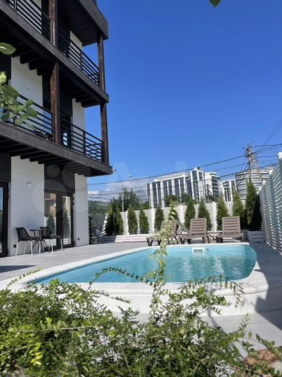 2-к. квартира, 70 м², 3/3 эт.