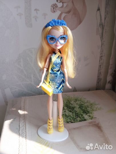 Mattel Ever After High Кукла-школьница