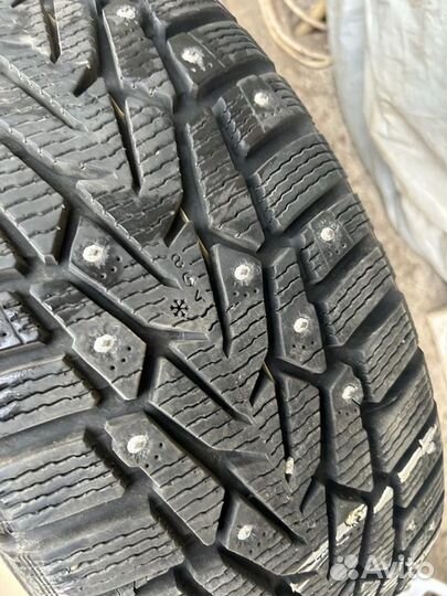 Nokian Tyres Hakkapeliitta 7 215/55 R16 97T