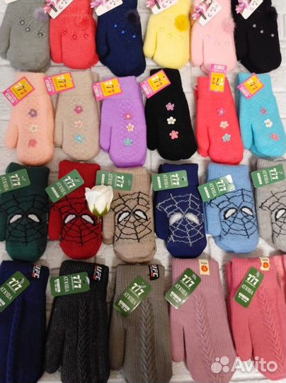 Перчатки и варежки детские и подростковые новые