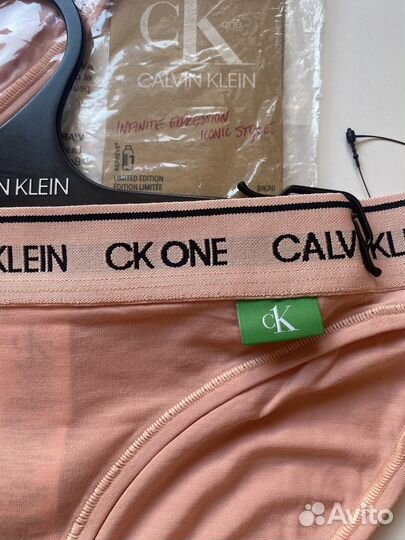 Calvin Klein трусики женские р XS-M (новое)