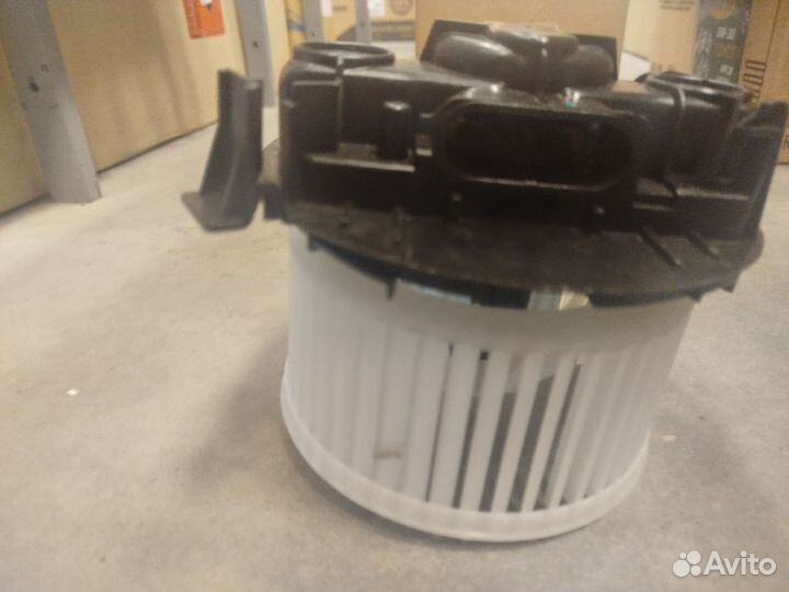 Мотор печки Рено Логан