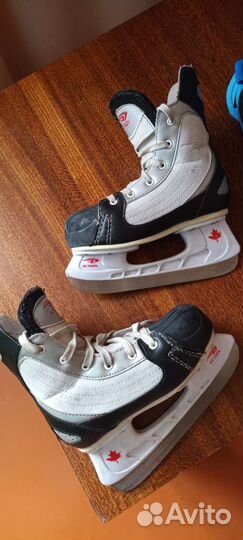 Коньки хоккейные
