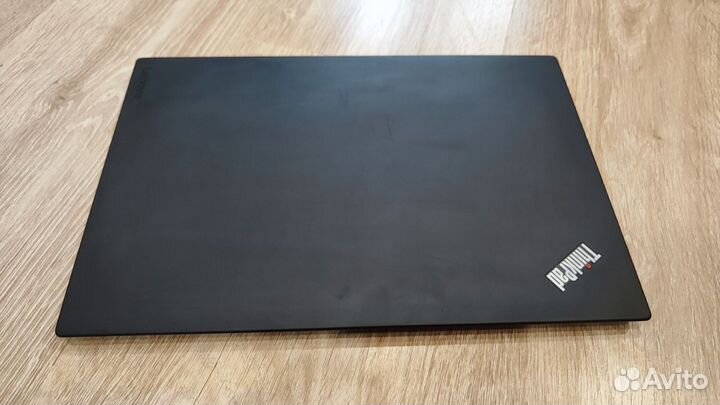 Lenovo Thinkpad X1 Carbon Gen 5 (i5/8/256)