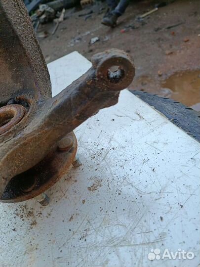 Поворотный кулак Правый Форд Фокус 2. 2007 г