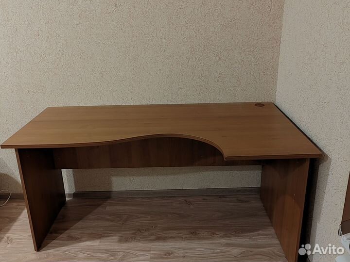 Компьютерный стол, письменный