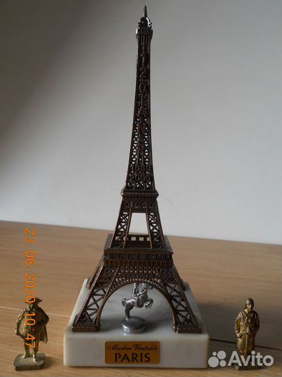 Статуэтка Эйфелева башня