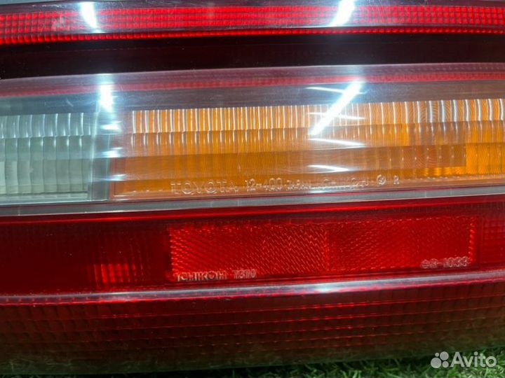 Фонарь задний правый Toyota Corolla Levin AE101