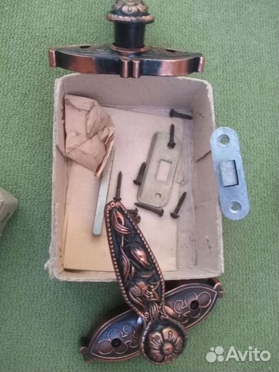 Дверные ручки