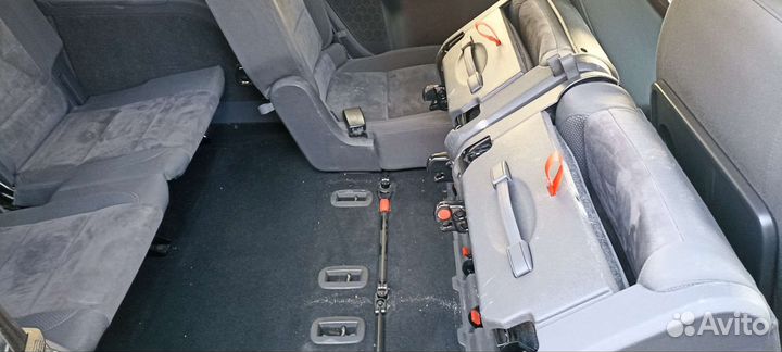 Volkswagen Touran, 2013
