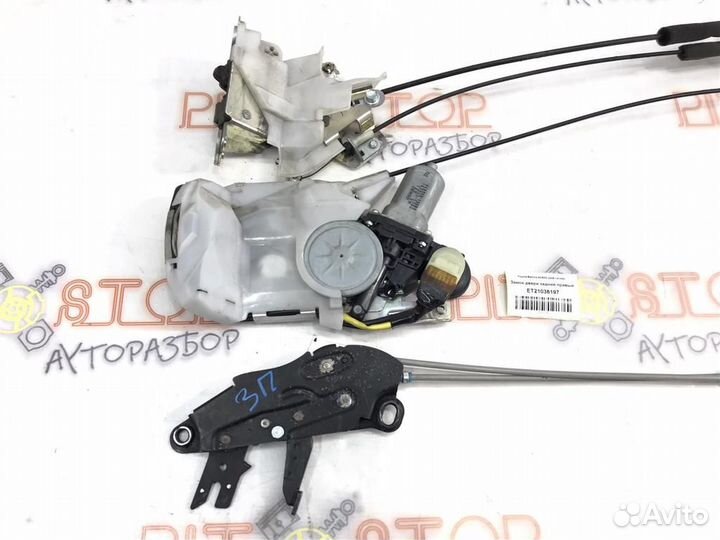 Замок двери задний правый Toyota Toyota Estima (A