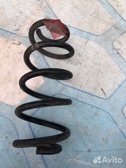 Пружина передняя 8E0411105DJ