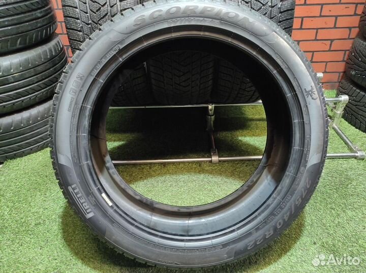 Pirelli Scorpion Winter 275/40 R22 108V