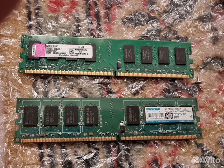 Материнская плата с процессором и памятью