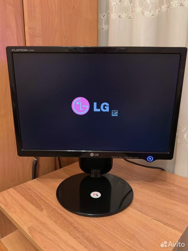 Монитор LG flatron