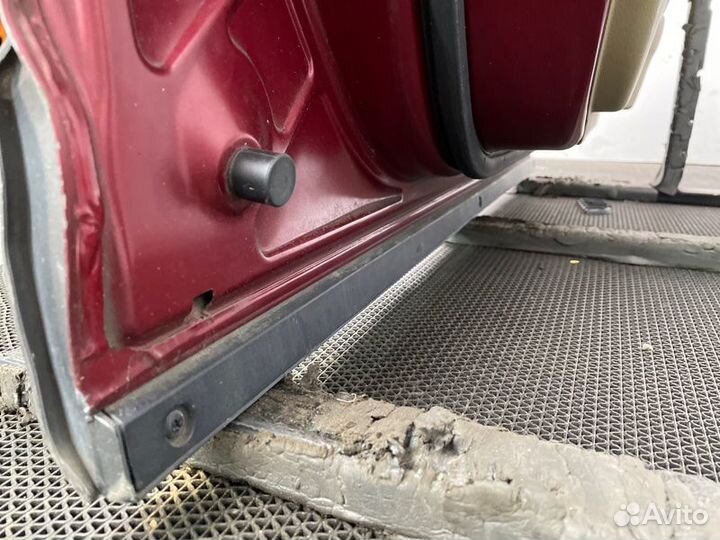 Передняя левая дверь Honda CR-V 3