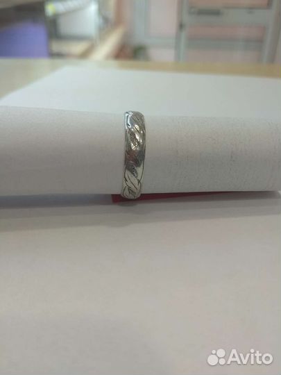 Серебряное кольцо, проба 925,вес 1,53