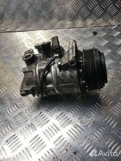 Компрессор системы кондиционирования Mercedes-Benz
