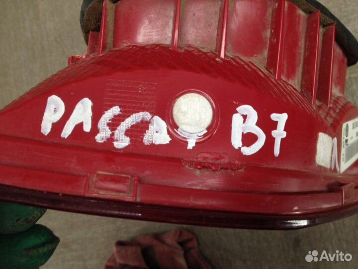 Фонарь правый - вставка в дверь / крышку багажника