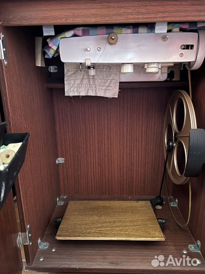 Швейная машина чайка 142м