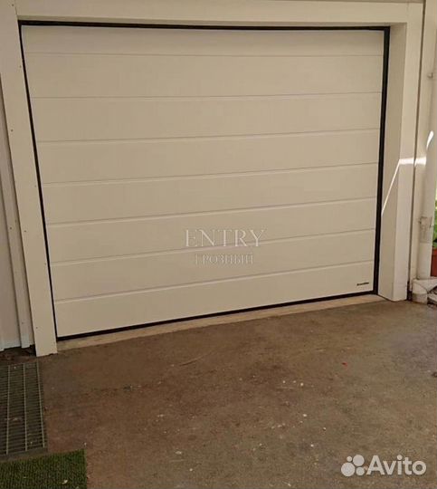Ворота гаражные секционные