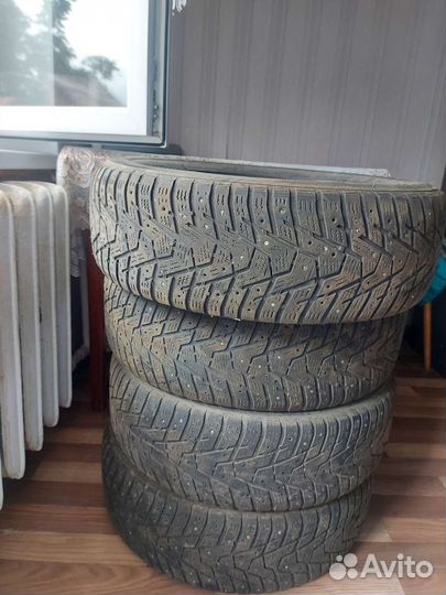 Hankook Winter I'Pike LV RW15 15/85 R15