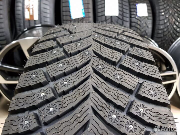 Michelin X-Ice North 4 225/50 R17