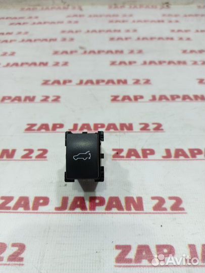 Кнопка закрывания багажника Subaru Outback BS FB25