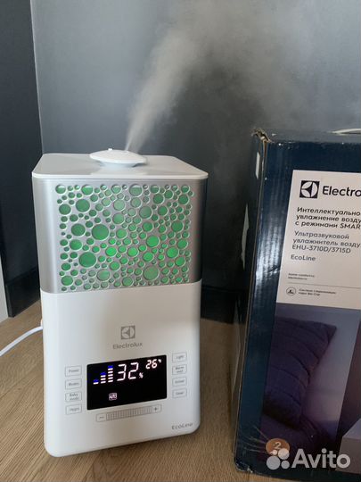 Увлажнитель Electrolux EHU-3715D