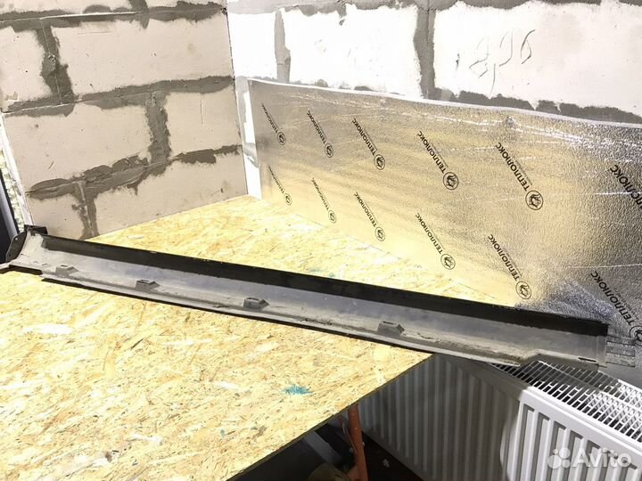 Наружная накладка на порог Passat B7