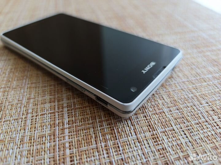 Sony Xperia TX, 16 ГБ