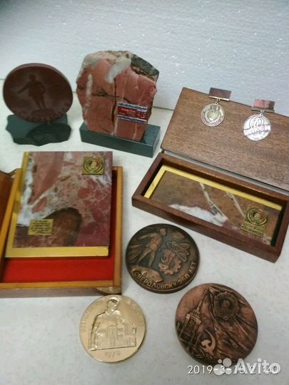 Раритетные настольные сувениры времен СССР