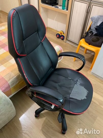 Компьютерное кресло