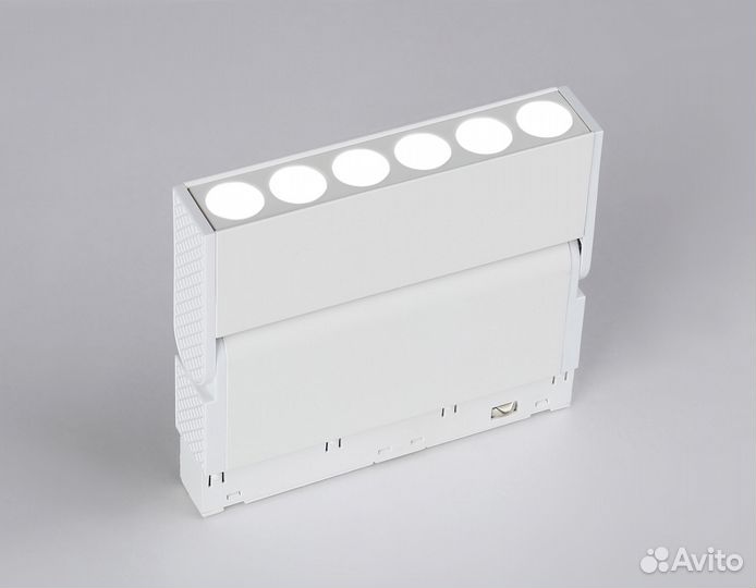 Трековый светодиодный светильник для Магнитных шинопроводов LED 6W 4200K 48V 24 115*22*105, белый