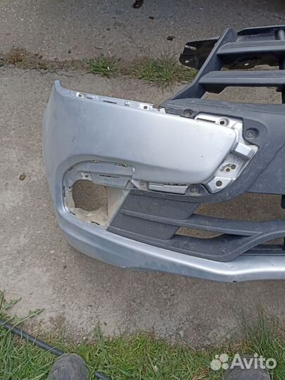 Передний бампер LADA Granta Fl