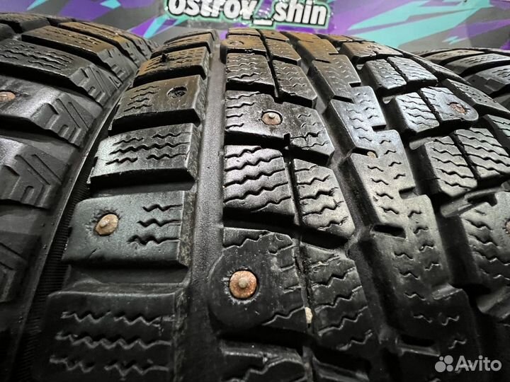 Dunlop SP Winter Ice 01 215/60 R16