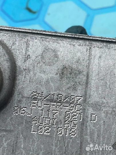 Радиатор масляный 06J117021D