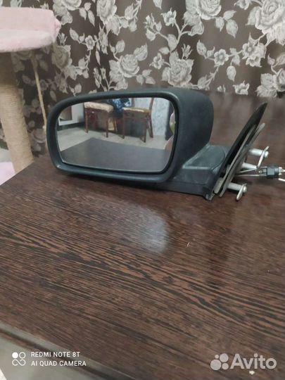 Зеркало заднего вида