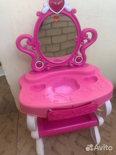 Туалетный столик