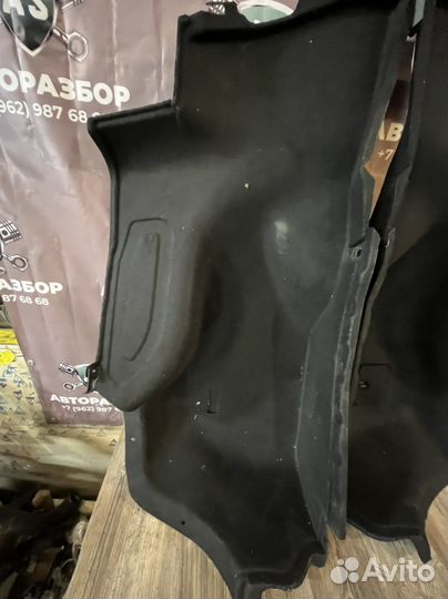 Обшивка багажника Kia quoris 3.8
