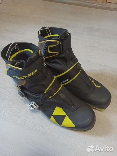 Лыжные ботинки fischer carbonlite 43.5