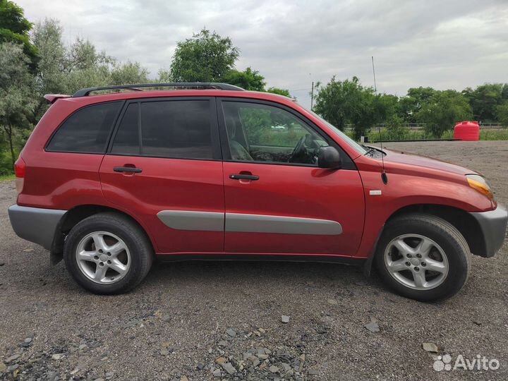 Toyota RAV4 2.0 AT, 2002, 185 000 км